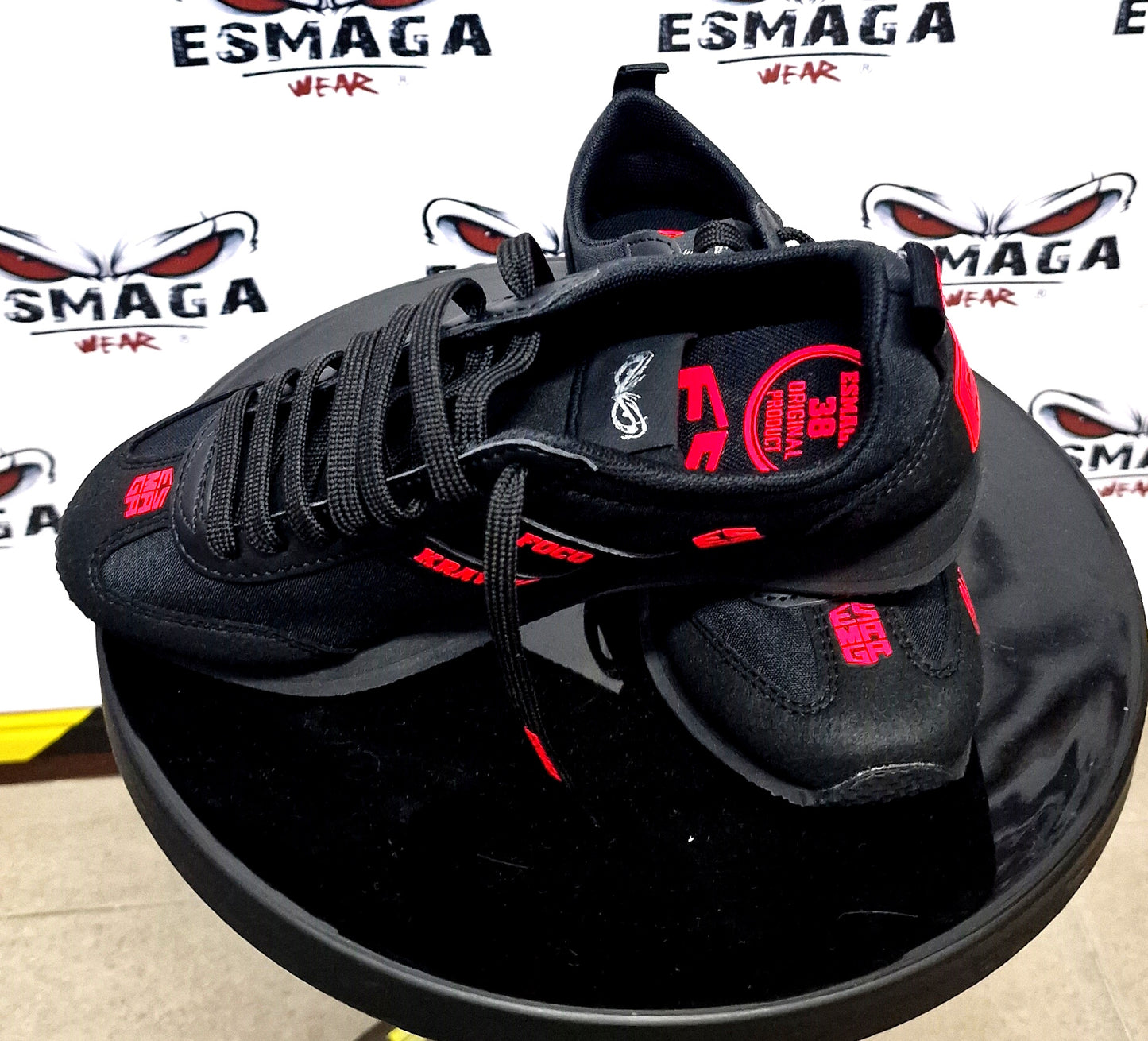 GYM Sneakers - Strawberry