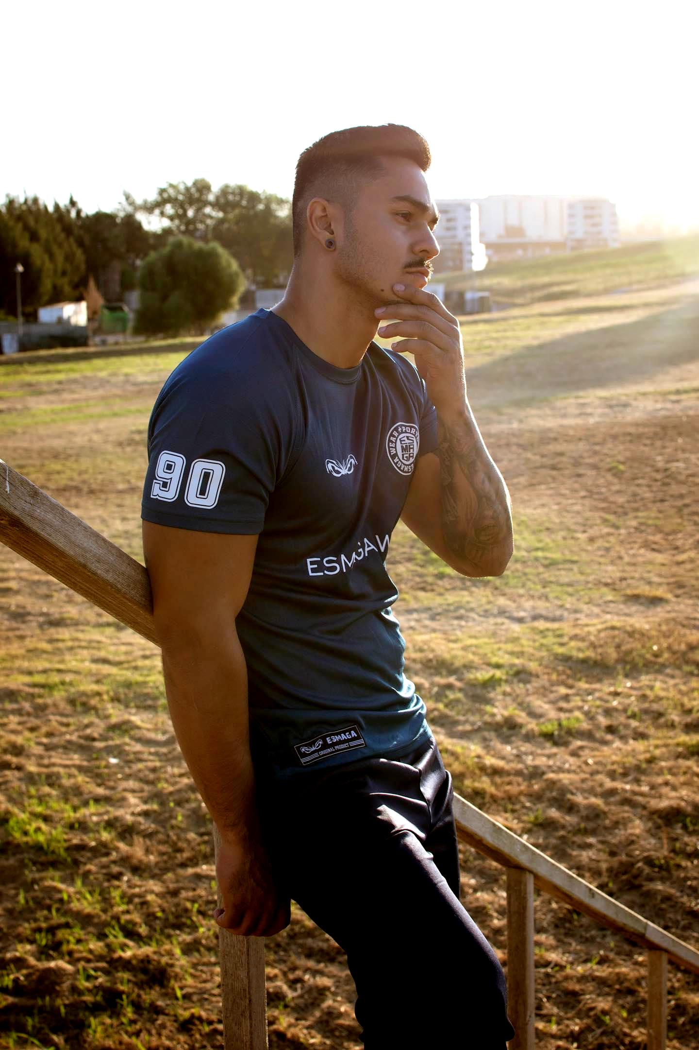 Camiseta Team Negra (Personalizable - 100% Poliéster)